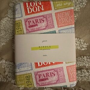 NWT page the shop kindle case